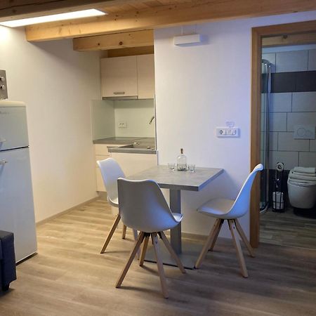 Apartma Hiska Dobravlje エクステリア 写真