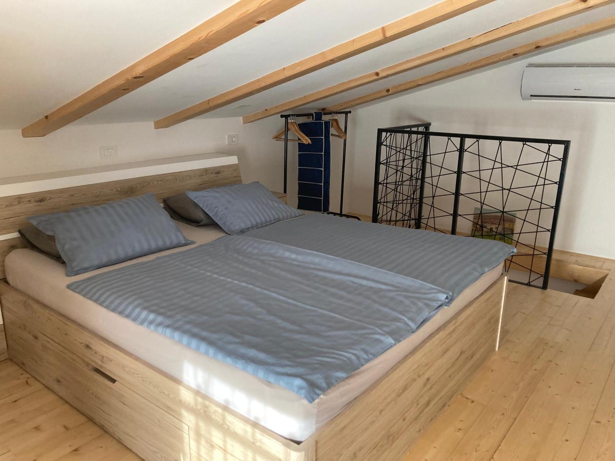Apartma Hiska Dobravlje エクステリア 写真
